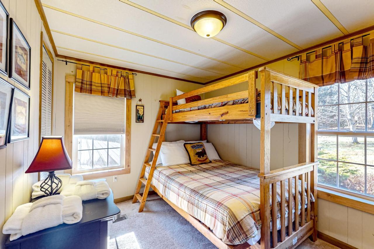 Pine Woods Cabin McHenry Exterior foto
